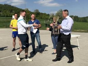 Predsednik ŠD Kozje je iz rok ministra prevzel prehodni pokal